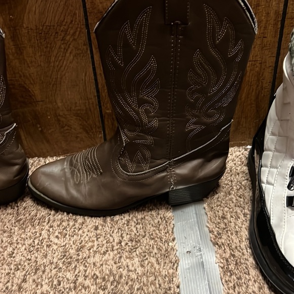 Women’s boots - Picture 2 of 3